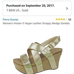 Women’s Size 7 Pierre Dumas Hester gold wedges